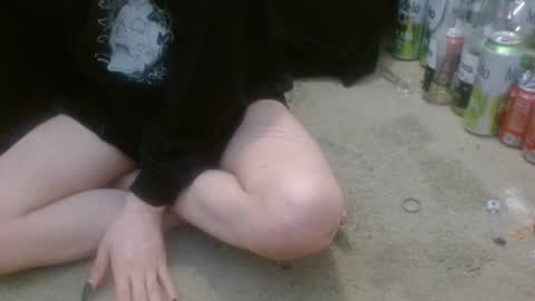 Holly Hawkes online show from 10/12/25, 08:19