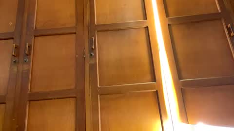 Snapshot of hollykoff chatting on 02/20/25, 03:41 space online show from 02/20/25, 03:41