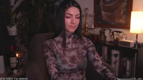 Holly Linder online show from 11/08/25, 02:01