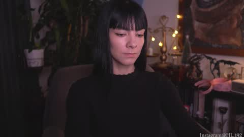 Holly Linder online show from 12/14/25, 01:11