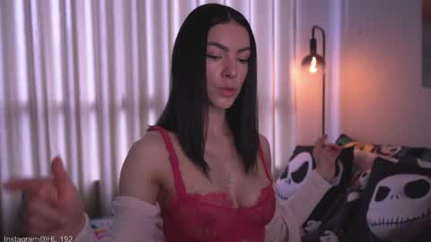 Holly Linder online show from 06/07/26, 07:39