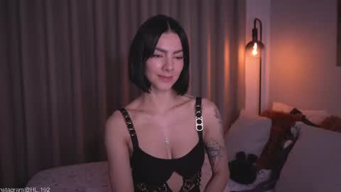 Holly Linder online show from 07/02/26, 02:00