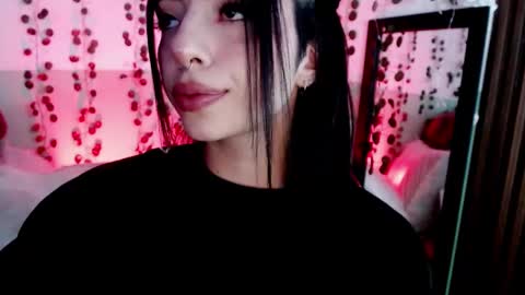 holly online show from 01/11/25, 04:46