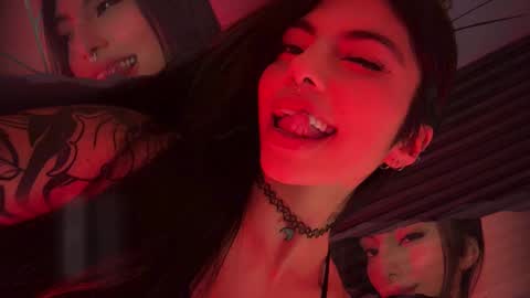 holly online show from 03/03/25, 01:31