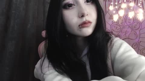 Snapshot of holy420loly chatting on 12/13/24, 03:11 Ho Lee Sheet online show from 12/13/24, 03:11