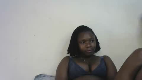 Snapshot of holy_ebony chatting on 04/12/26, 12:26 holy_ebony online show from 04/12/26, 12:26