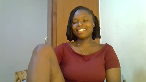Snapshot of holy_ebony chatting on 04/27/26, 08:12 holy_ebony online show from 04/27/26, 08:12