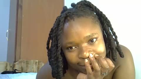 Snapshot of holy_ebony chatting on 04/29/26, 11:44 holy_ebony online show from 04/29/26, 11:44