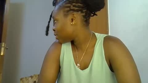 Snapshot of holy_ebony chatting on 05/06/26, 05:18 holy_ebony online show from 05/06/26, 05:18