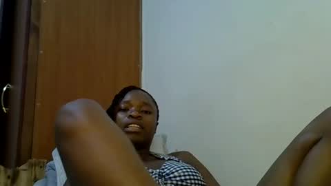 Snapshot of holy_ebony chatting on 05/11/26, 02:45 holy_ebony online show from 05/11/26, 02:45