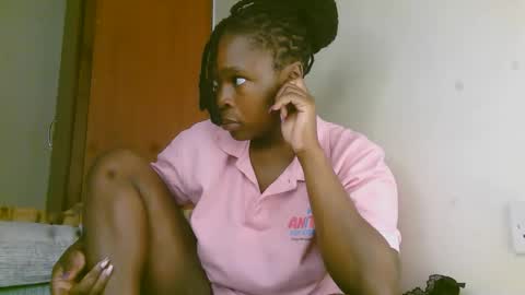 Snapshot of holy_ebony chatting on 05/13/26, 09:39 holy_ebony online show from 05/13/26, 09:39