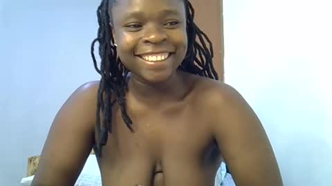 Snapshot of holy_ebony chatting on 05/24/26, 04:39 holy_ebony online show from 05/24/26, 04:39