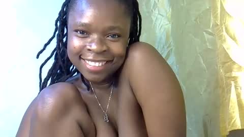 Snapshot of holy_ebony chatting on 05/31/26, 01:36 holy_ebony online show from 05/31/26, 01:36