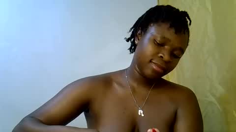 Snapshot of holy_ebony chatting on 06/06/26, 03:06 holy_ebony online show from 06/06/26, 03:06