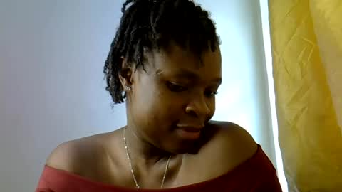 Snapshot of holy_ebony chatting on 06/12/26, 12:15 holy_ebony online show from 06/12/26, 12:15