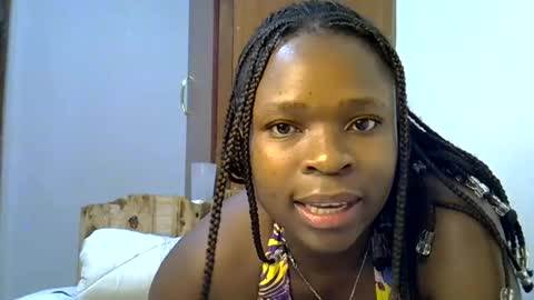 holy_ebony online show from 07/28/26, 04:27