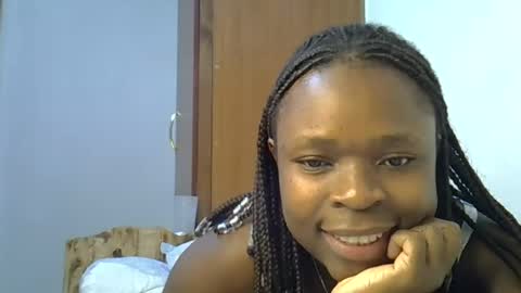 holy_ebony online show from 07/28/26, 06:42