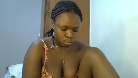 holy_ebony online show from 07/28/26, 07:39