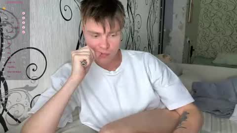 holy_eggs_00 online show from 06/24/26, 04:17