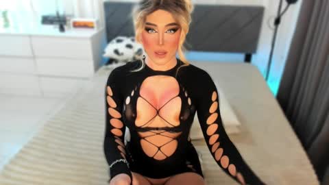 Miss Gia online show from 06/07/26, 08:34