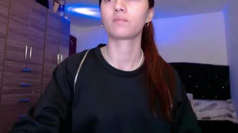 Snapshot of holy_julii chatting on 06/07/26, 03:54 holy_julii online show from 06/07/26, 03:54