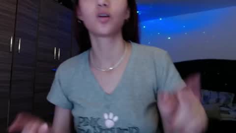 Snapshot of holy_julii chatting on 06/08/26, 03:29 holy_julii online show from 06/08/26, 03:29