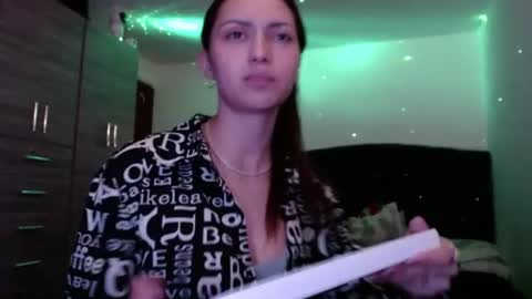 Snapshot of holy_julii chatting on 06/11/26, 04:43 holy_julii online show from 06/11/26, 04:43