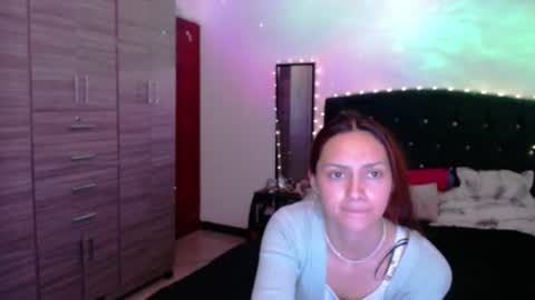 Snapshot of holy_julii chatting on 06/14/26, 03:30 holy_julii online show from 06/14/26, 03:30