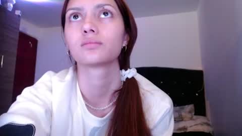 holy_julii online show from 06/20/26, 03:31