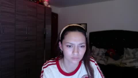 holy_julii online show from 06/24/26, 02:10