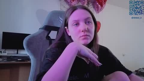 Snapshot of holy_kveta chatting on 03/04/26, 03:01 Kviki online show from 03/04/26, 03:01
