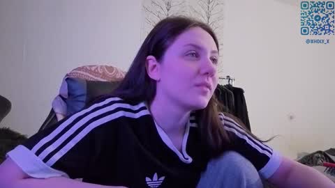 Snapshot of holy_kveta chatting on 03/18/26, 02:47 Kviki online show from 03/18/26, 02:47