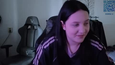 Snapshot of holy_kveta chatting on 04/17/26, 04:26 Kviki online show from 04/17/26, 04:26