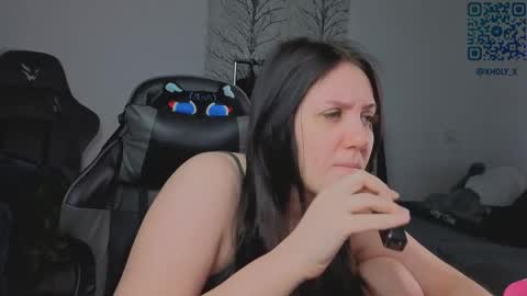 Snapshot of holy_kveta chatting on 05/15/26, 03:46 Kviki online show from 05/15/26, 03:46