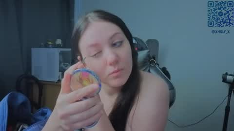 Snapshot of holy_kveta chatting on 06/04/26, 03:01 Kviki online show from 06/04/26, 03:01