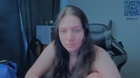 Snapshot of holy_kveta chatting on 06/13/26, 02:53 Kviki online show from 06/13/26, 02:53