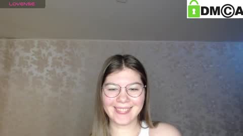 Welcome guys  Pleasure to see you all here  My name is MichaelaTip menu is active Private is open  online show from 12/10/24, 02:05
