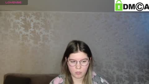 Welcome guys  Pleasure to see you all here  My name is MichaelaTip menu is active Private is open  online show from 12/10/24, 05:07
