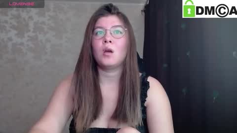 Snapshot of holy_michela chatting on 10/08/25, 04:32 Welcome guys Pleasure to see you all here My name is MichaelaTip menu is active Private is open online show from 10/08/25, 04:32