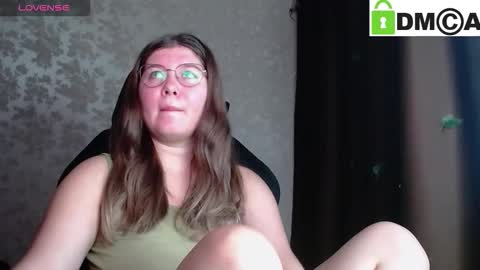 Snapshot of holy_michela chatting on 10/13/25, 03:39 Welcome guys Pleasure to see you all here My name is MichaelaTip menu is active Private is open online show from 10/13/25, 03:39