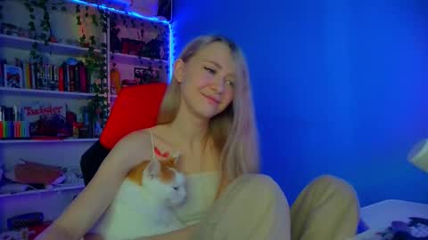 Rumi online show from 09/19/25, 09:43