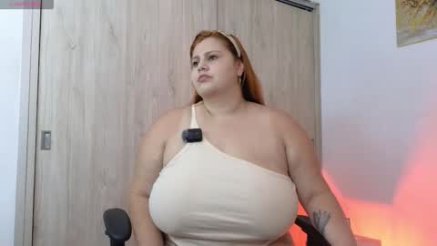 Snapshot of holybeauty_ chatting on 03/03/26, 01:50 Jam online show from 03/03/26, 01:50