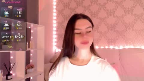 Mia online show from 10/18/25, 03:42