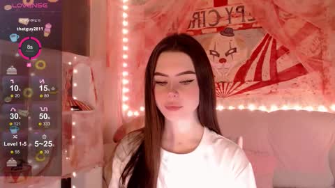 Mia online show from 11/03/25, 03:52