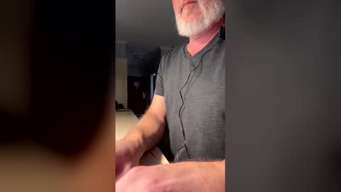 Snapshot of holymoses8 chatting on 12/15/25, 03:22 holymoses8 online show from 12/15/25, 03:22