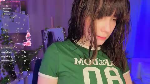 Snapshot of honeey_beee chatting on 11/10/25, 07:13 May online show from 11/10/25, 07:13