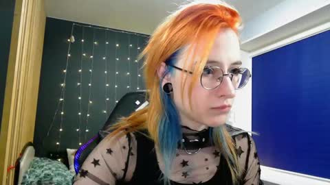 Honelints boyblonde hair AsterMIntfemboybrown hair online show from 12/26/24, 02:37
