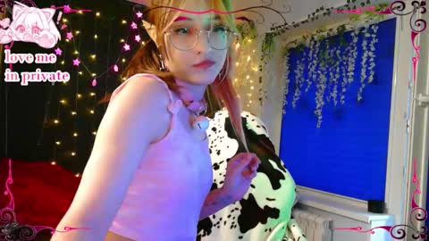 Honelints boyblonde hair AsterMIntfemboybrown hair online show from 09/08/25, 03:00