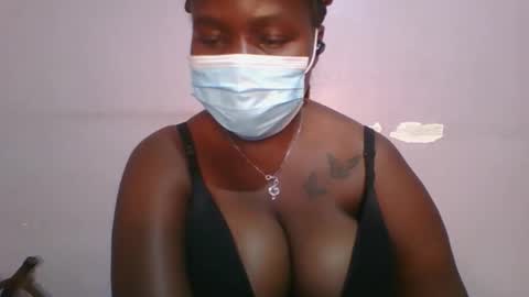 Snapshot of honey_beb chatting on 09/16/25, 07:48 honey_beb online show from 09/16/25, 07:48