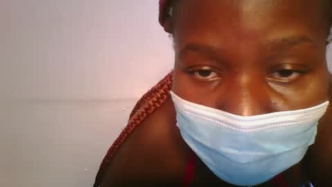 Snapshot of honey_beb chatting on 09/18/25, 05:59 honey_beb online show from 09/18/25, 05:59